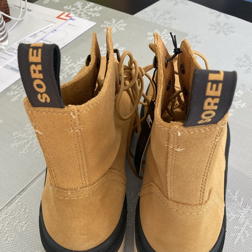 Waterproof Sorel Suede Boots - Picture 7 of 9